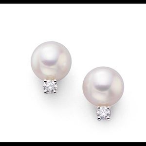 Beautiful Mikimoto Pearl and Diamond earrings